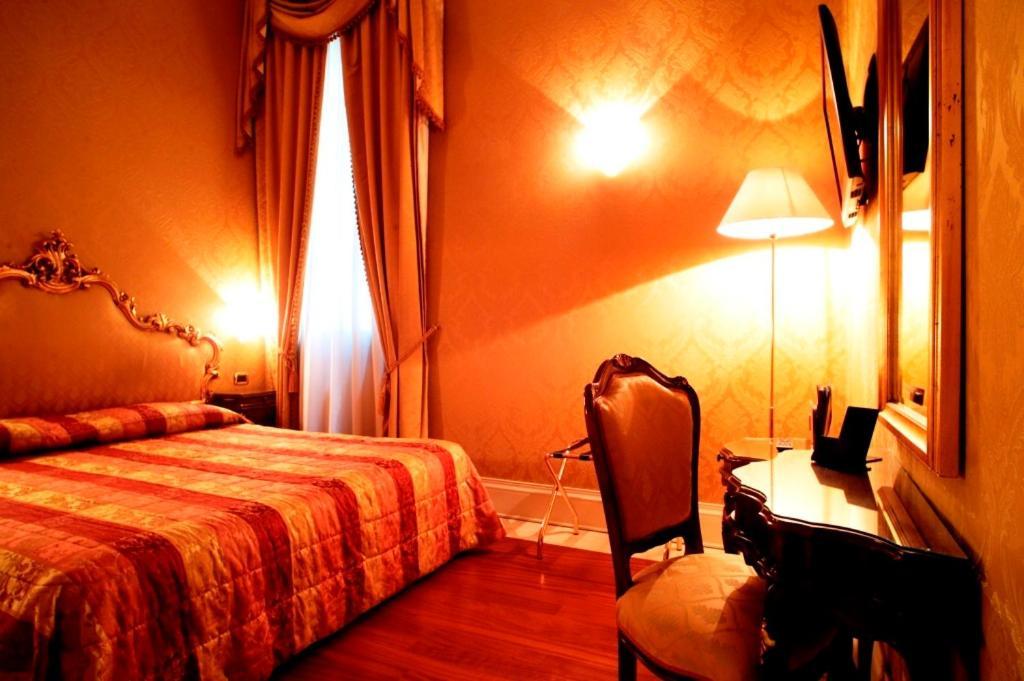 Standard Double or Twin Room,62091433:JPEG